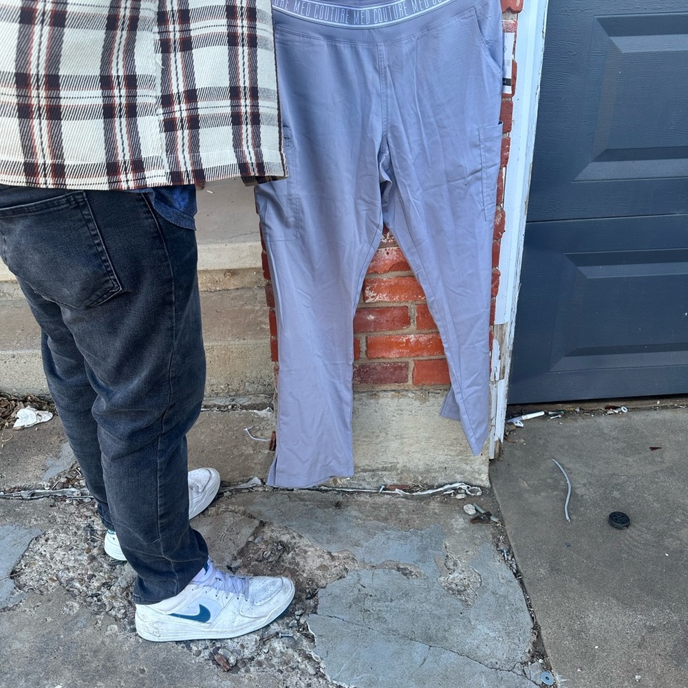 Women’s Scrub Pants- Med Couture